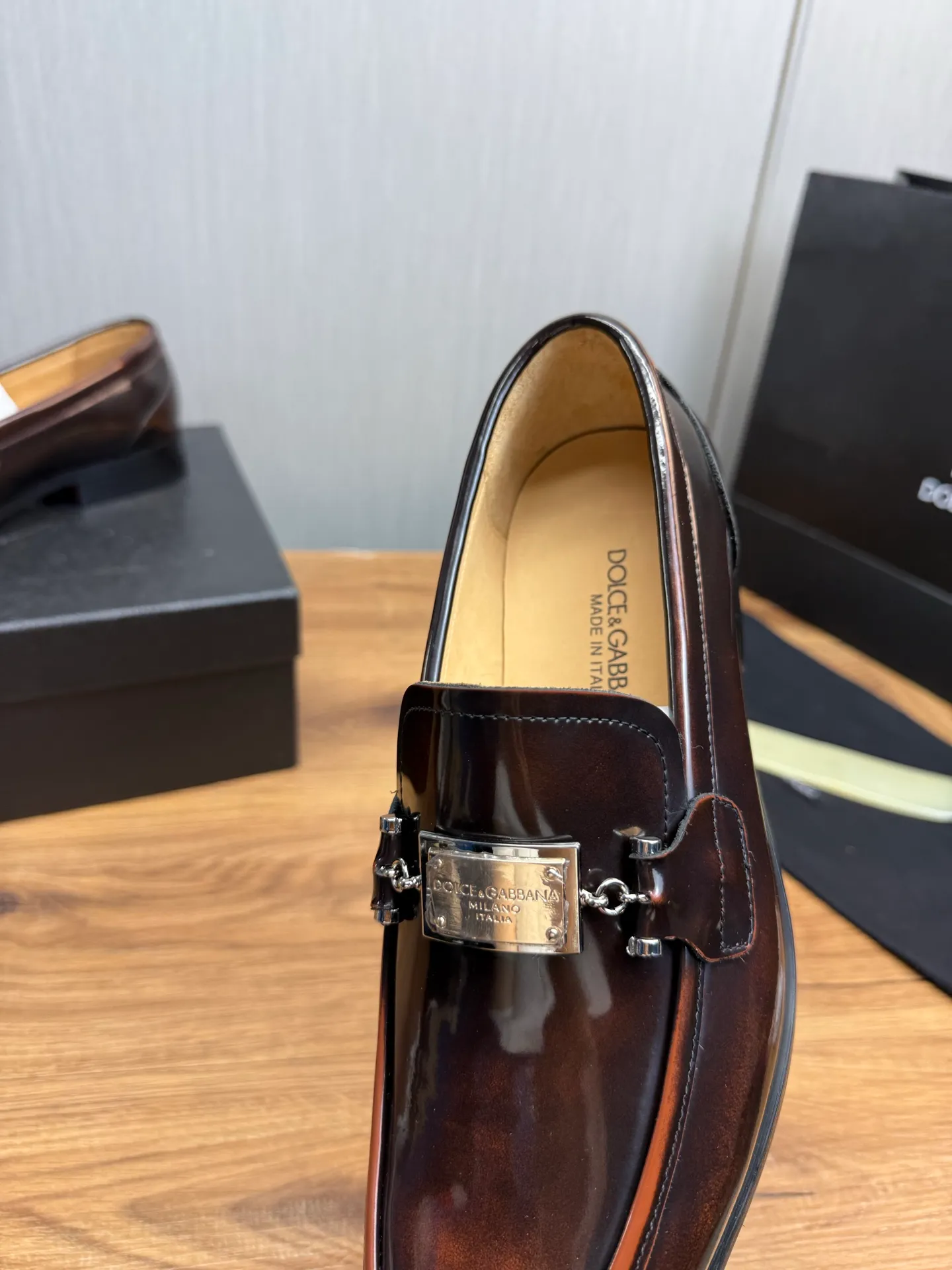 Factory price 520💰 Dolce&G .DG men's loafers👞 Classic and fashionable style, embellished with personalized DG logo. Imported cowhide, open-edge beaded cowhide, cowhide lining, original non-slip and wear-resistant outsole Size: 39-44 (customized at 38.45)